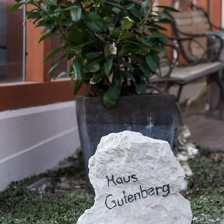 Garni Haus Zum Gutenberg 3* הלברגמוס